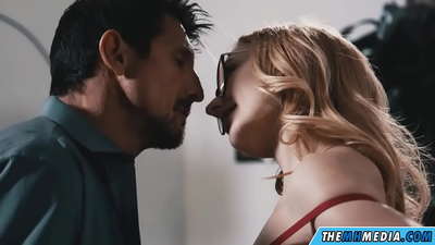 Romantický sex s roztopašnou blondínkou