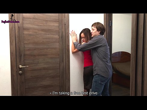 ❤️ Sexi realitná maklérka zmyselne škube svoju kundičku a šuká pri predaji svojho bytu - Krempai ❌ Porno na nás ❌❤