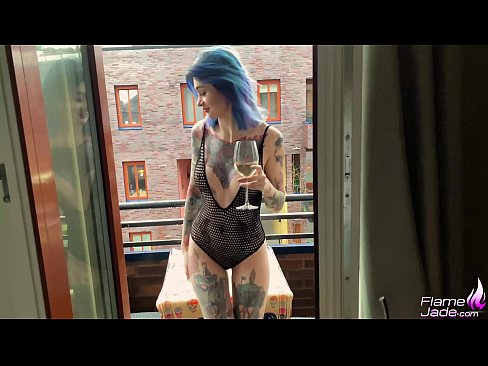 ❤️ Obrovské dievča fajčí s hltom a vášnivo šuká pod holým nebom ❌ Porno na nás ❌❤